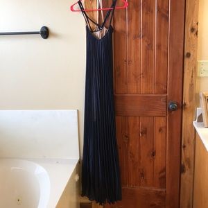 BCBGMAX pleated Maxi